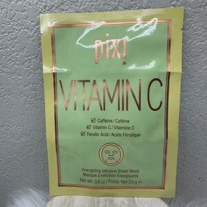 $3 🌙 PIXI Skintreats Vitamin‎ C Energizing Infusion Sheet Mask Skincare
